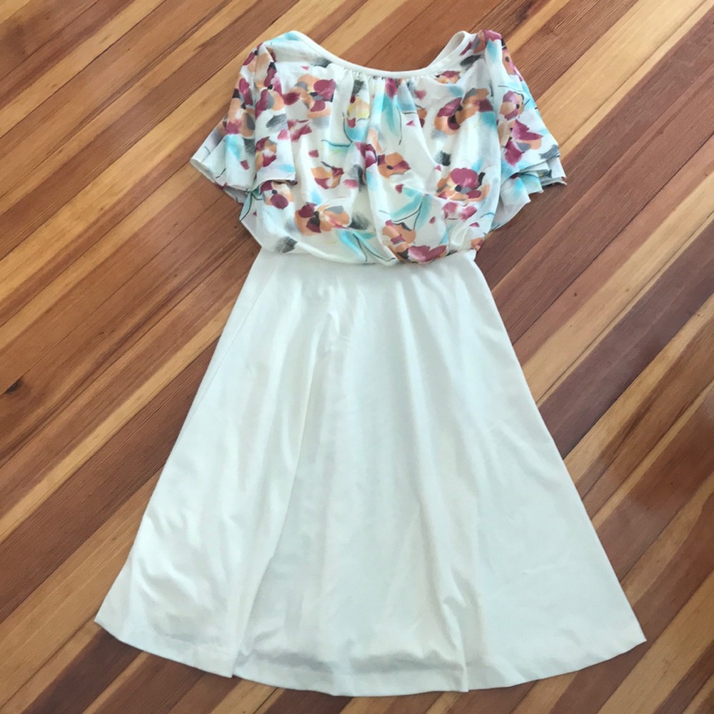 Gorgeous cream dress, flower top. Vintage!